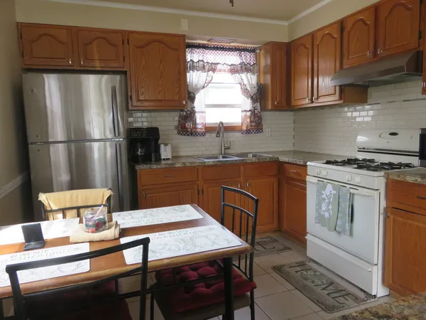 $152,000 | 257 Minocqua Street, Park Forest, IL 60466