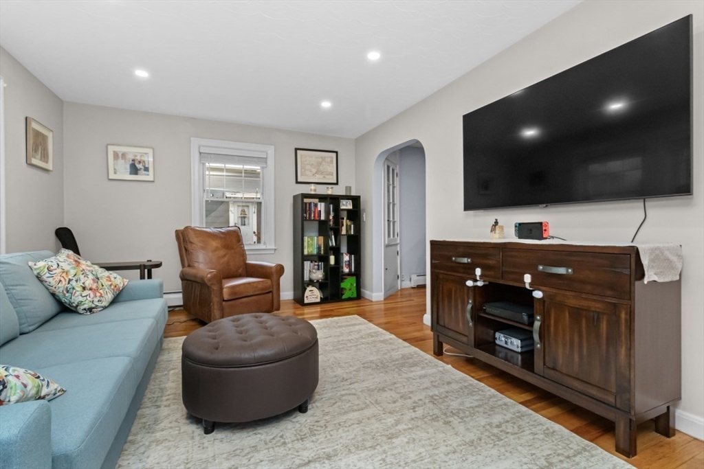 102 Milton Street Boston, MA 02124 - Photo 3 of 19