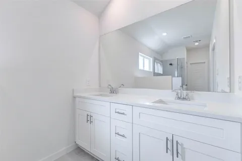 $299,000 | 6467 Escondido Drive, Rosharon, TX 77583