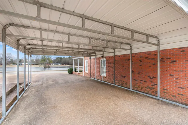 a view of a big room with an empty space