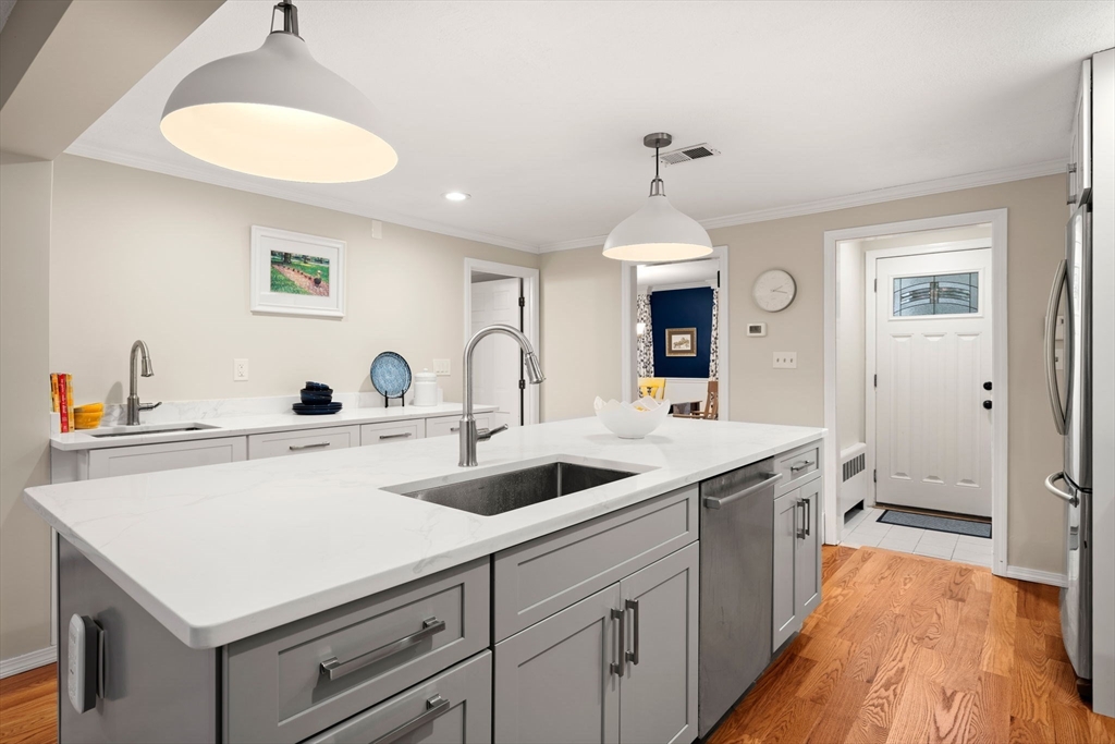 2 Tamys Lane Andover, MA 01810 - Photo 5 of 42