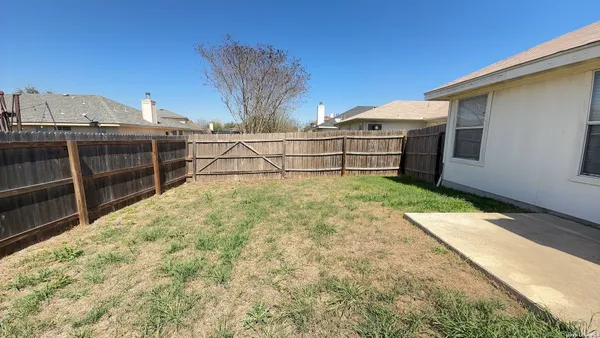 $1,595 | 8823 Gallop Chase, San Antonio, TX 78254