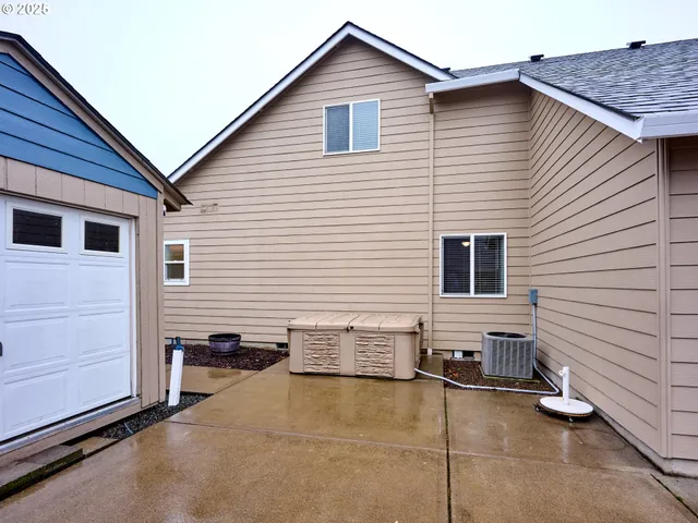 a view of a storage & utility room