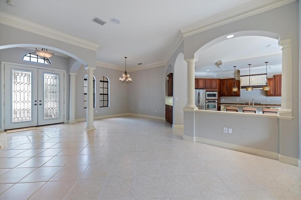 616 Crane Prairie Way Osprey, FL 34229 - Photo 6 of 54 a view of a kitchen and window