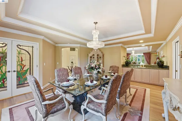 $6,899,000 | 12800 Clausen Court, Los Altos Hills, CA 94024