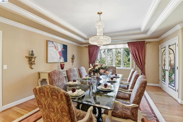 $6,899,000 | 12800 Clausen Court, Los Altos Hills, CA 94024