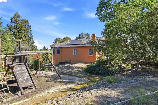 $6,899,000 | 12800 Clausen Court, Los Altos Hills, CA 94024