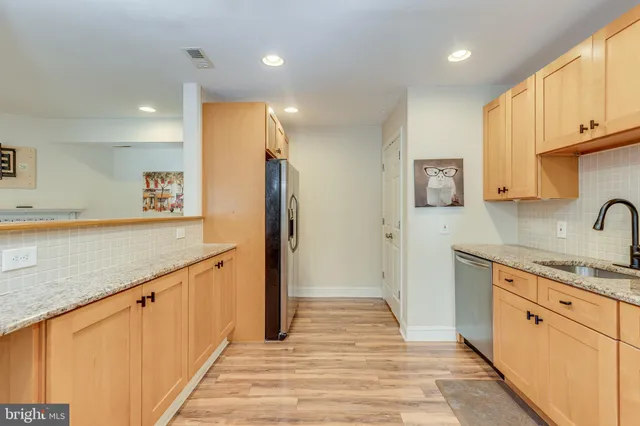 $264,900 | 6 Carter Braxton Bldg, Turnersville, NJ 08012