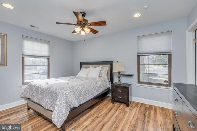 $264,900 | 6 Carter Braxton Bldg, Turnersville, NJ 08012