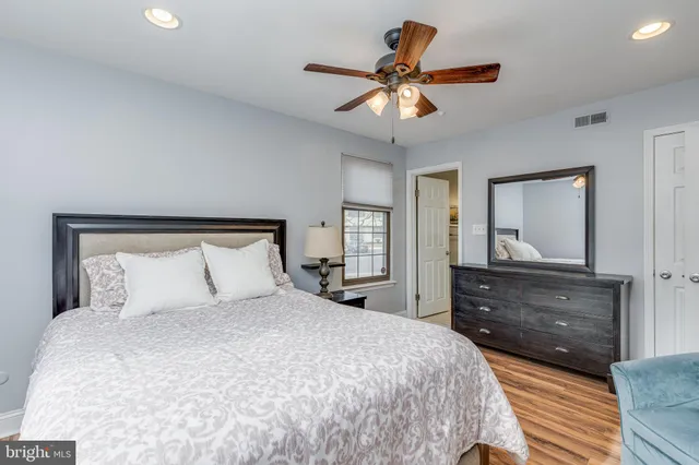 $264,900 | 6 Carter Braxton Bldg, Turnersville, NJ 08012