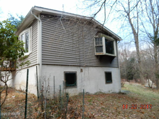 9 Chipmunk Trail Hawley, PA 18428 - Photo 3 of 12
