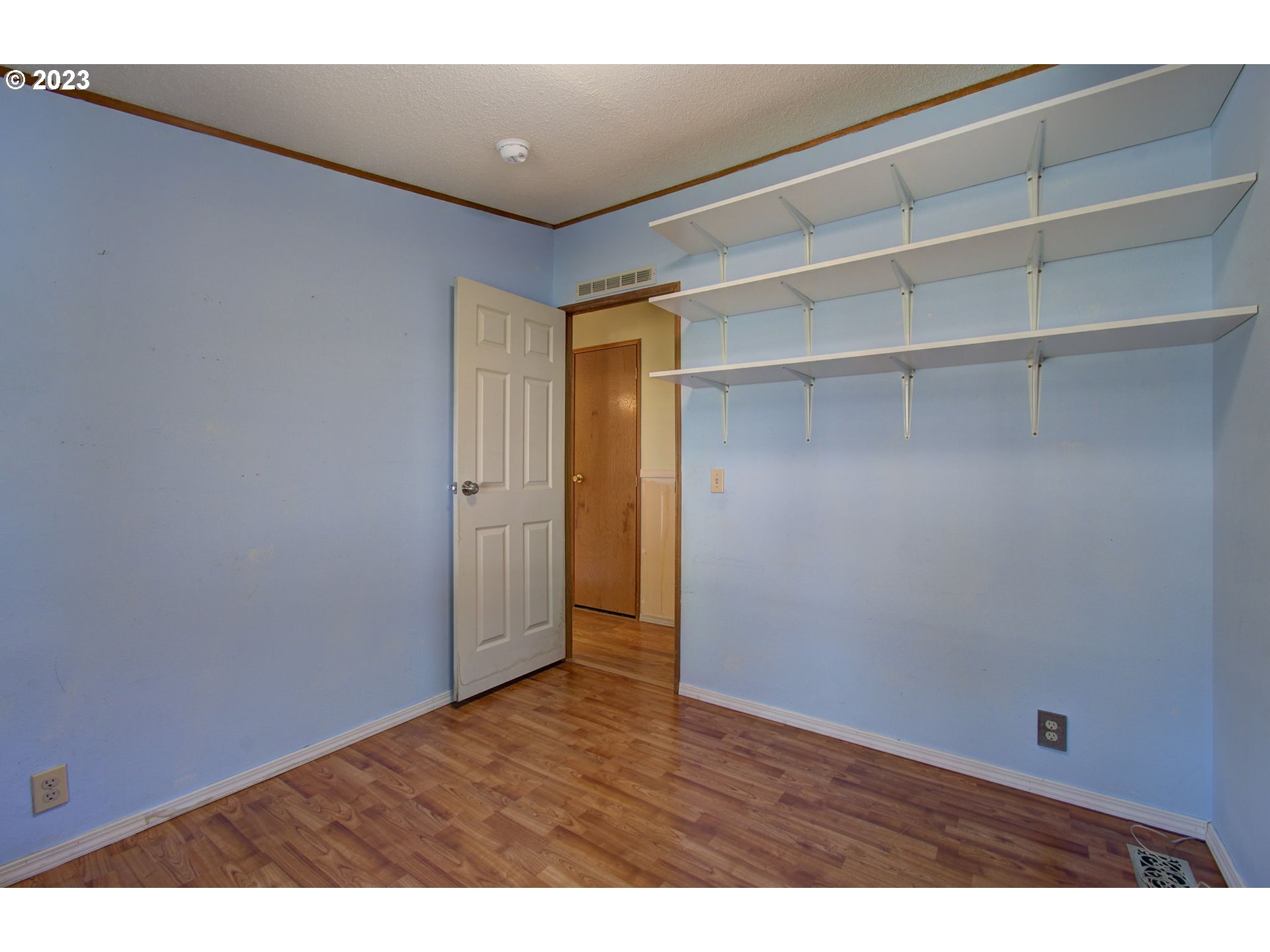 15619 Northeast Caples Road Brush Prairie, WA 98606 - Photo 14 of 27 a view of an empty room