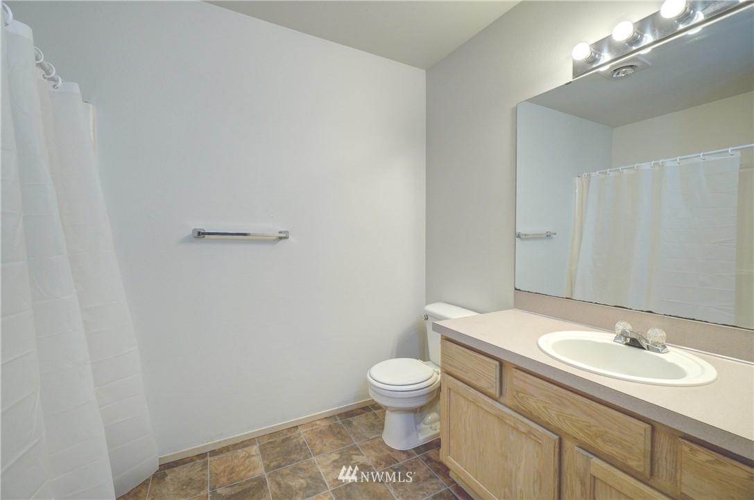 319 R Street Southeast Auburn, WA 98002 - Photo 13 of 37 Gallery Image 13