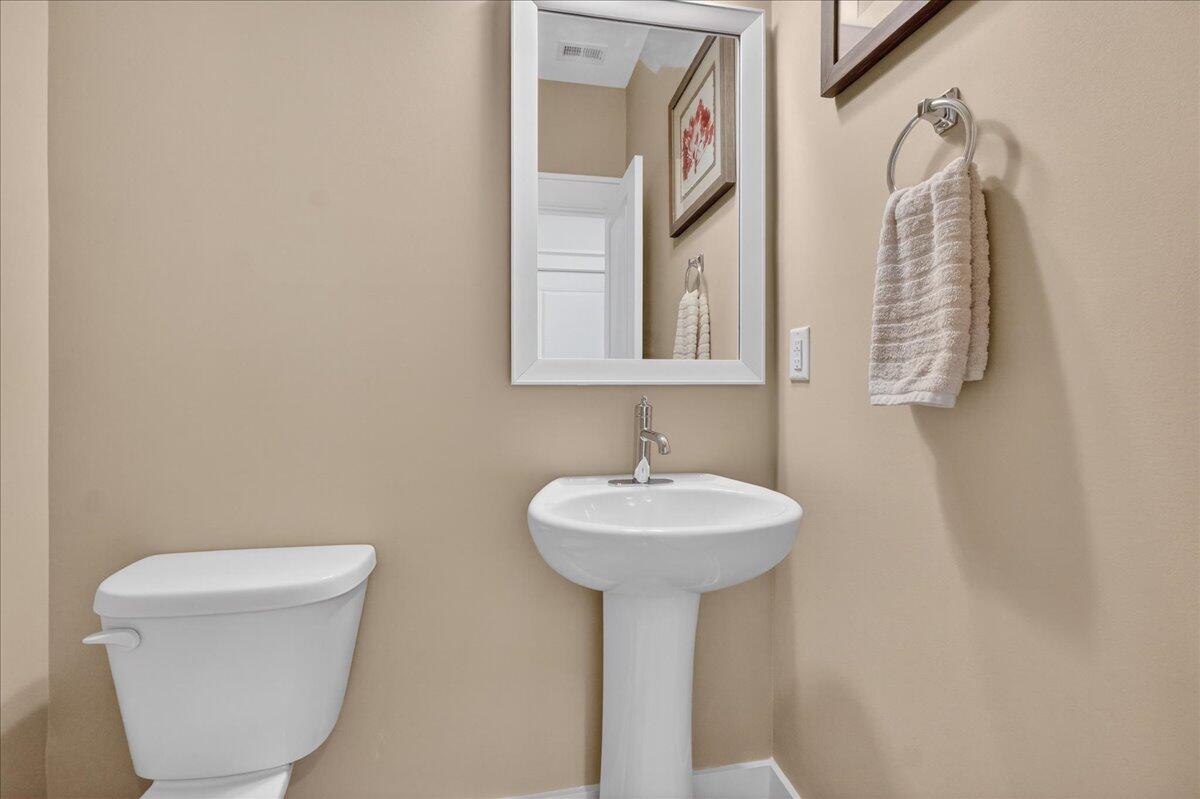 123 Riley Farms Court Summerville, SC 29486 - Photo 7 of 69 10-Taylor Ragusett - DSC01250