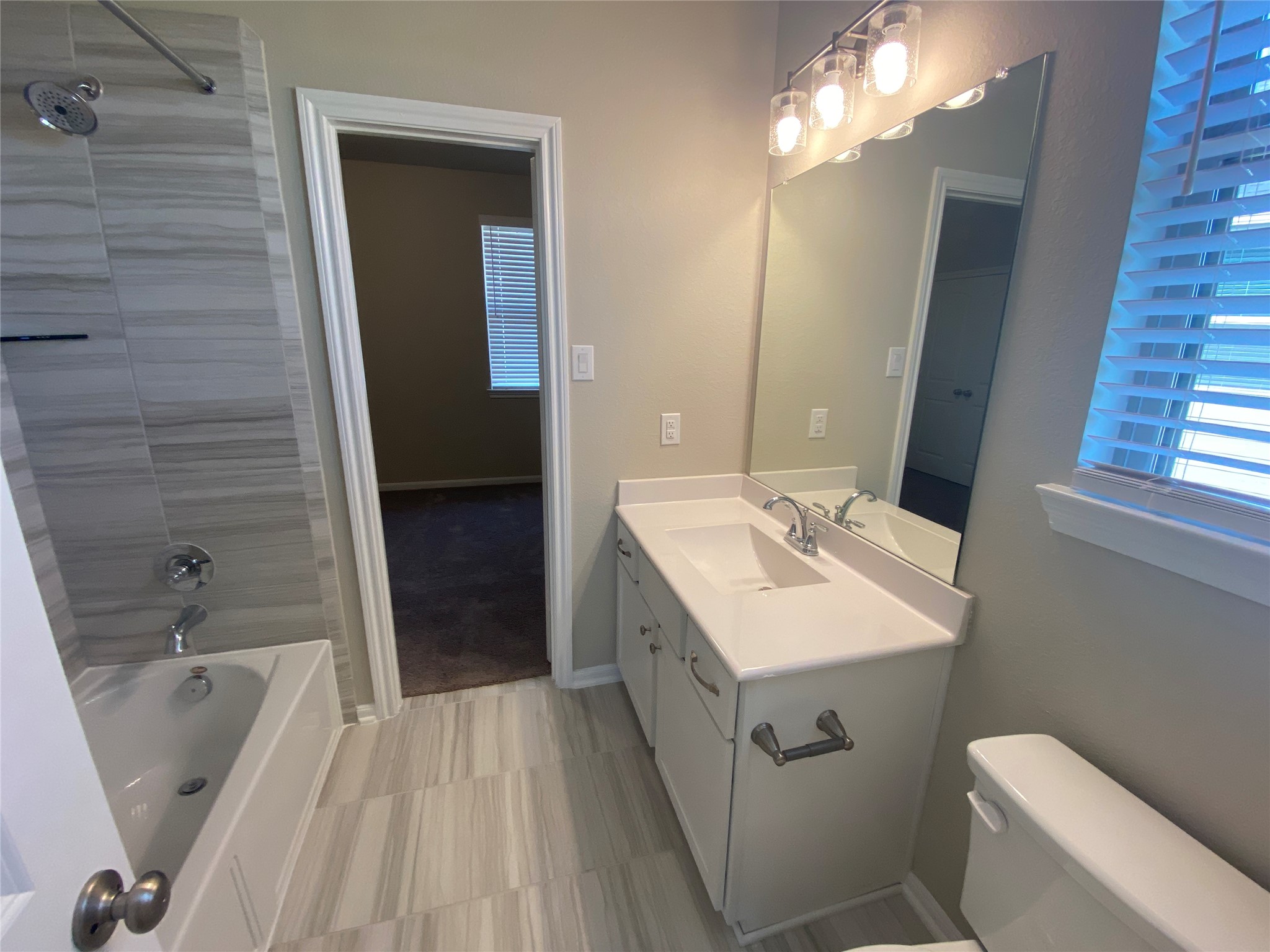 5255 Prairie Terrace Lane Fulshear, TX 77441 - Photo 17 of 28 Another view of the bathroom.
