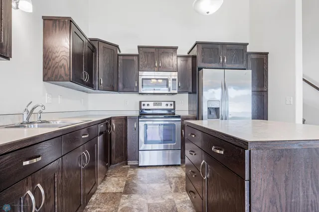 $279,900 | 1324 4th Street Northwest, West Fargo, ND 58078