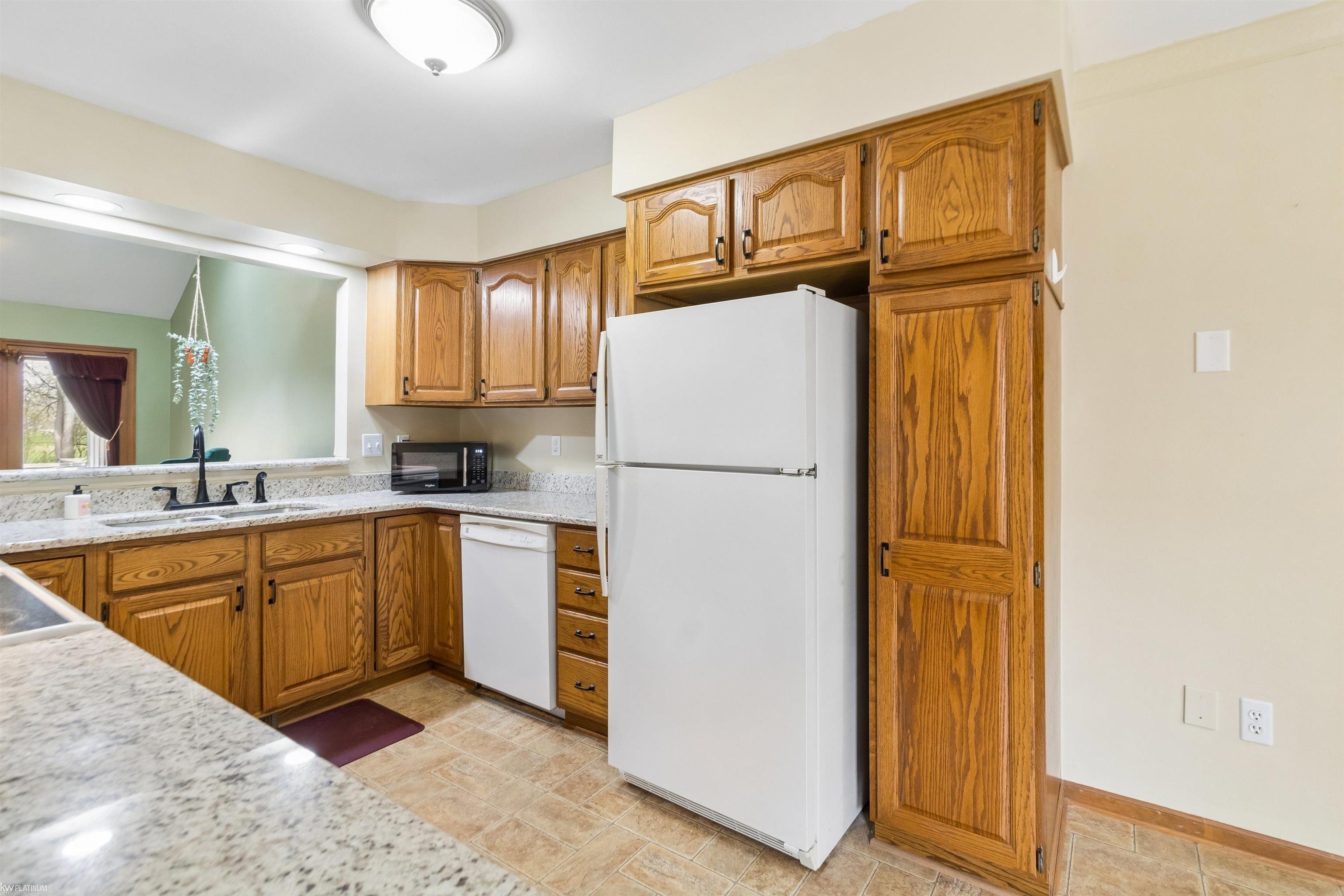 16231 Pine Ridge Drive North Fraser, MI 48026 - Photo 14 of 34