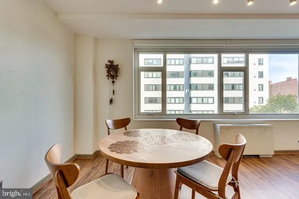 $2,998 | 1545 18th Street Northwest, Unit 403, Washington, DC 20036