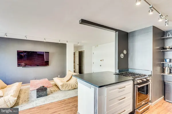 $2,998 | 1545 18th Street Northwest, Unit 403, Washington, DC 20036