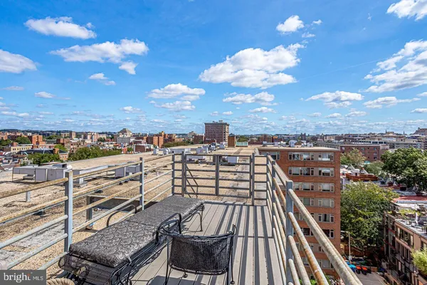 $2,998 | 1545 18th Street Northwest, Unit 403, Washington, DC 20036