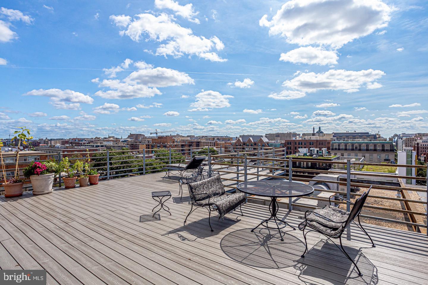 1545 18th Street Northwest, Unit 403 Washington, DC 20036 - Photo 41 of 44 a view of a terrace