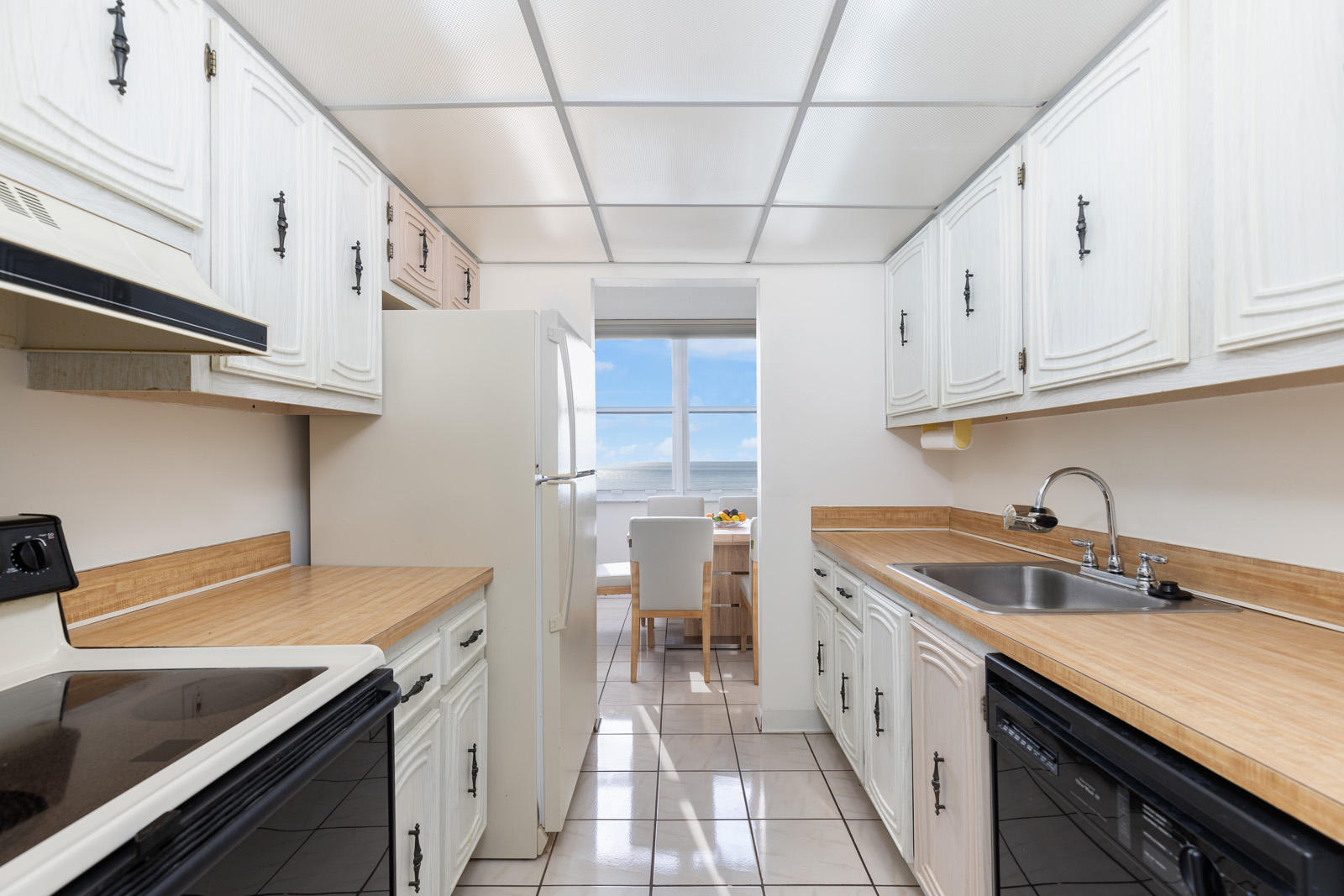 101 Briny Avenue, Unit 1102 Pompano Beach, FL 33062 - Photo 6 of 17 4