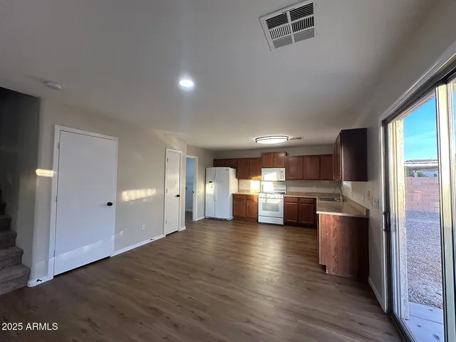 $2,000 | 4249 East Rousay Drive, San Tan Valley, AZ 85140