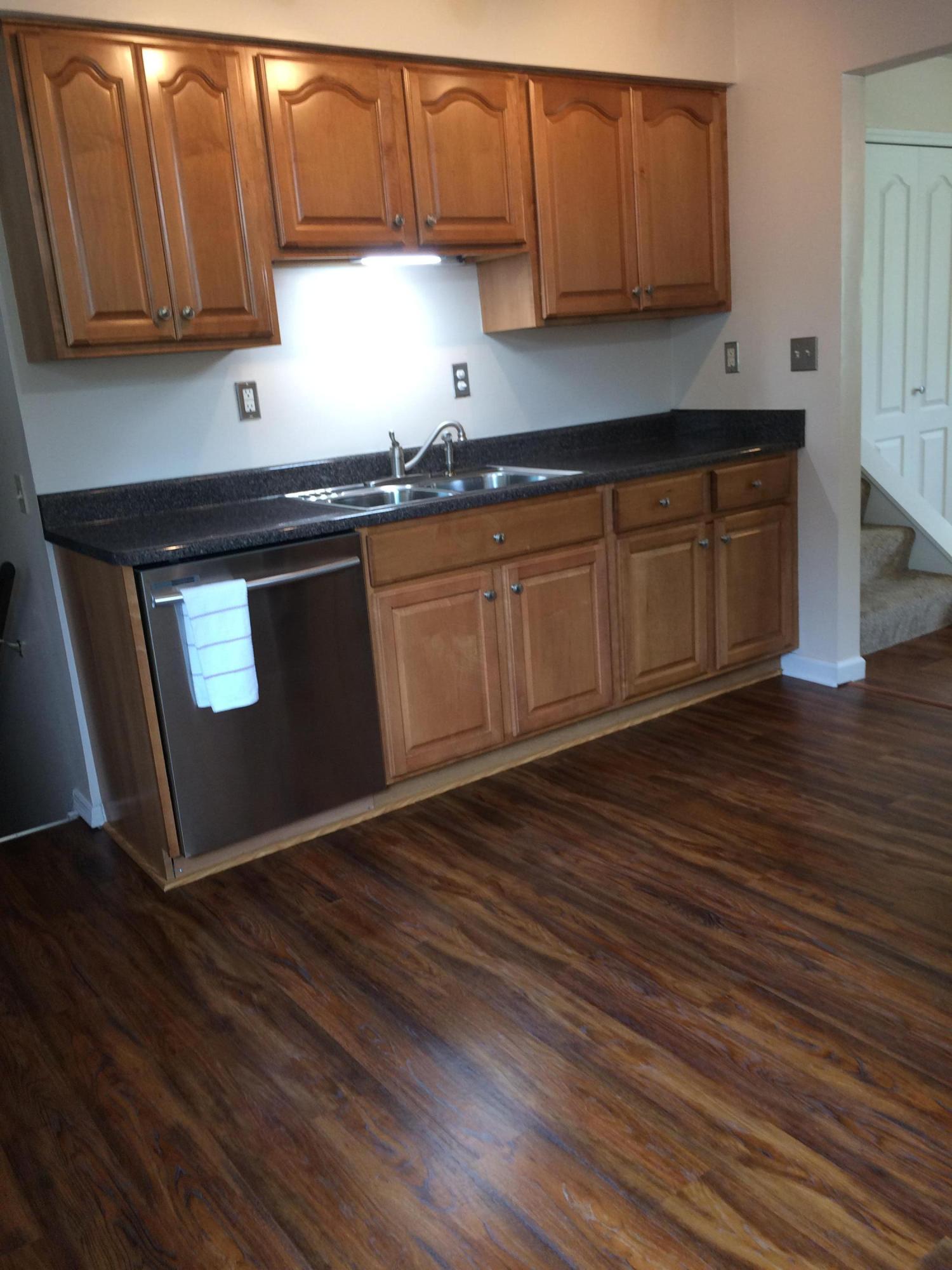 4586 Stonehedge Road Columbus, OH 43231 - Photo 7 of 27
