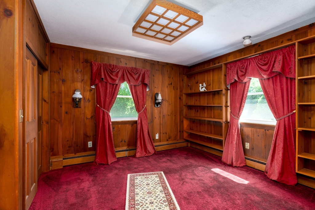 55 Old Common Road Auburn, MA 01501 - Photo 16 of 36