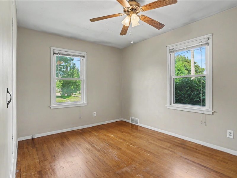 810 12th Street West Milan, IL 61264 - Photo 8 of 18
