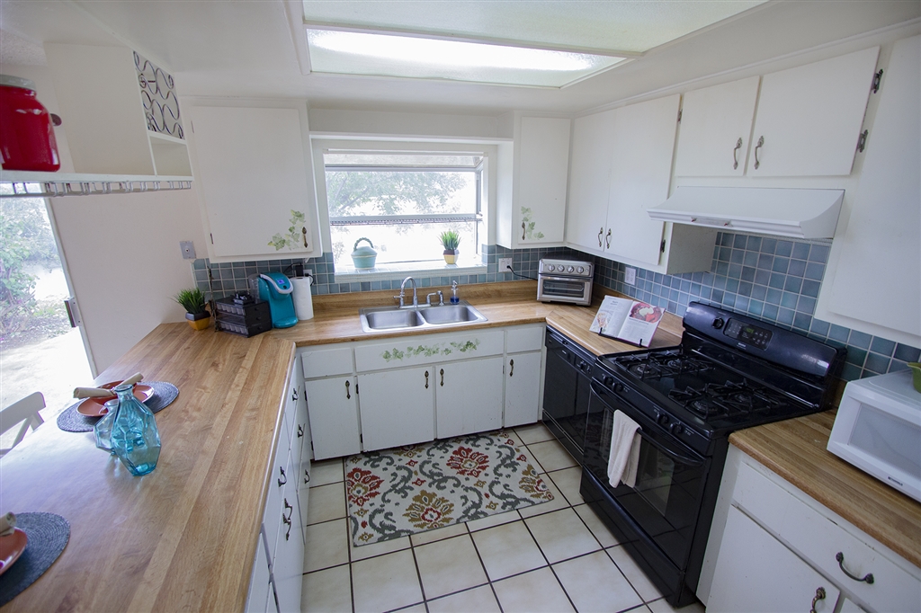 16740 Republican Way Ramona, CA 92065 - Photo 11 of 24