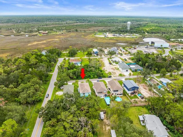 a view of an outdoor space and city view