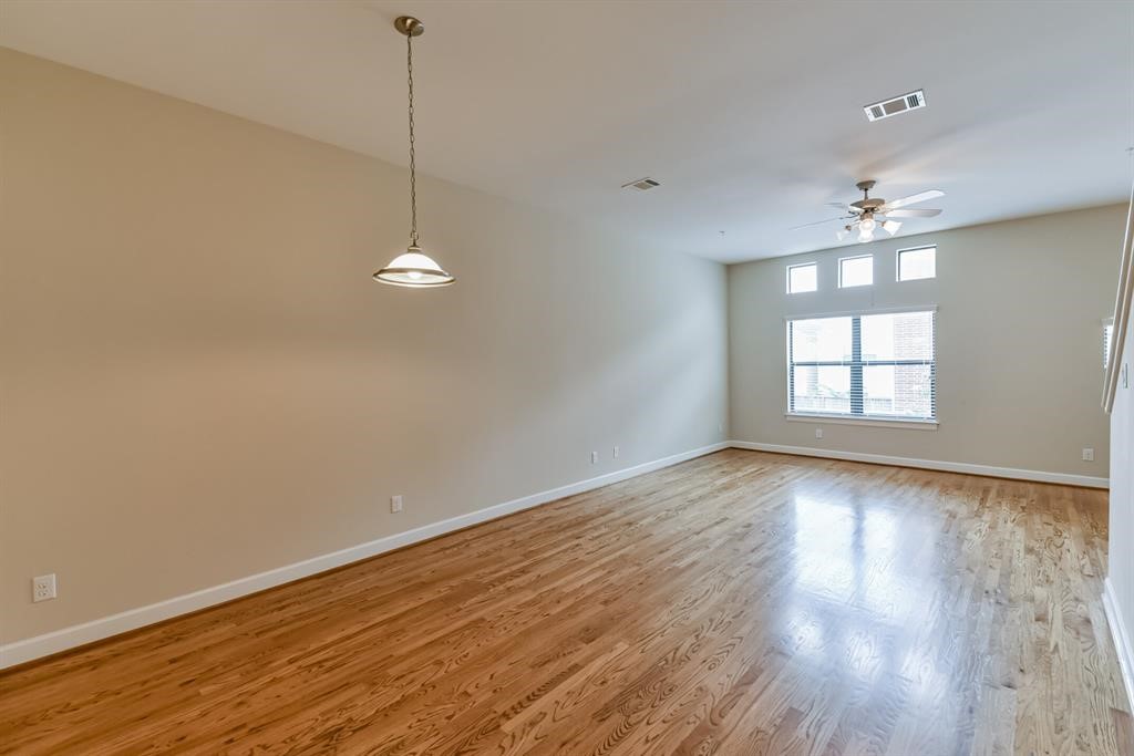 11315 South Main Street, Unit 304 Houston, TX 77025 - Photo 13 of 30