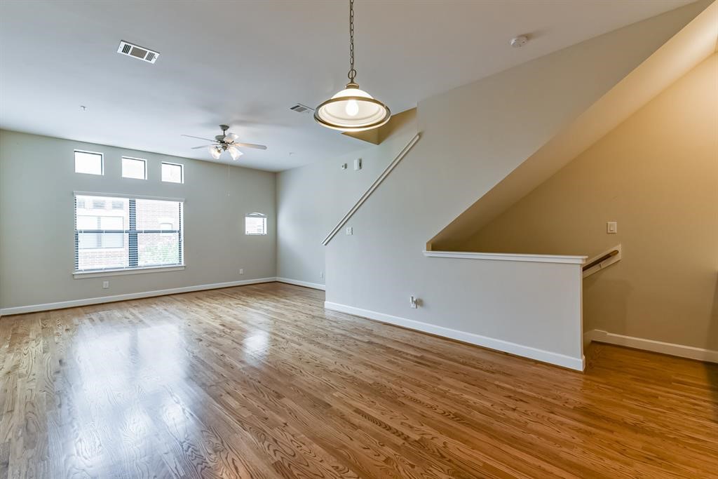 11315 South Main Street, Unit 304 Houston, TX 77025 - Photo 15 of 30