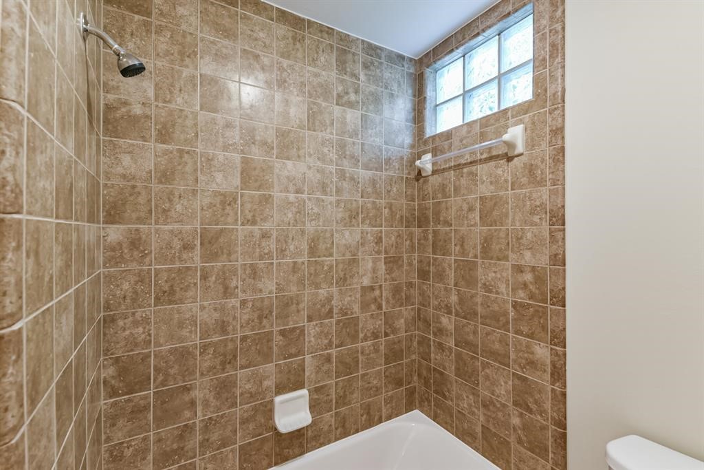 11315 South Main Street, Unit 304 Houston, TX 77025 - Photo 17 of 30