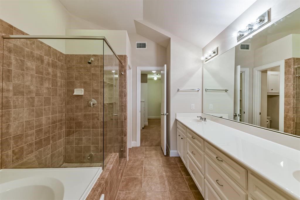 11315 South Main Street, Unit 304 Houston, TX 77025 - Photo 23 of 30