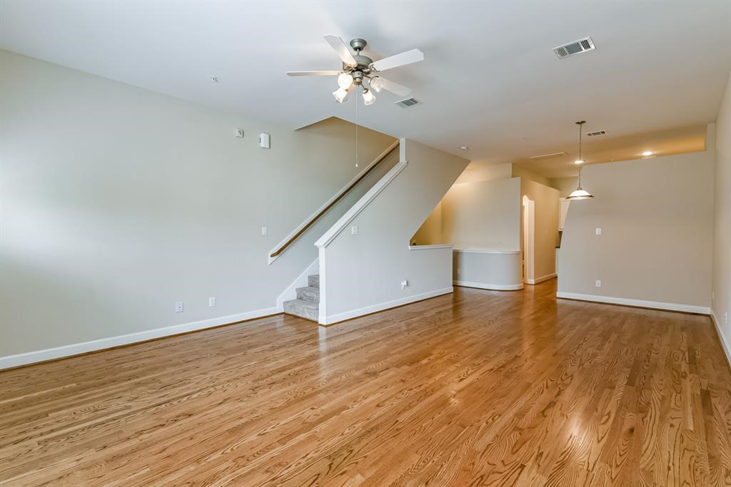 11315 South Main Street, Unit 304 Houston, TX 77025 - Photo 5 of 30
