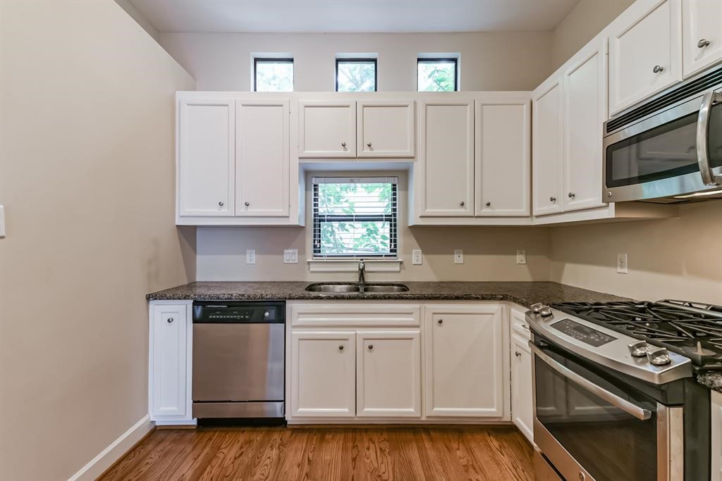 11315 South Main Street, Unit 304 Houston, TX 77025 - Photo 8 of 30