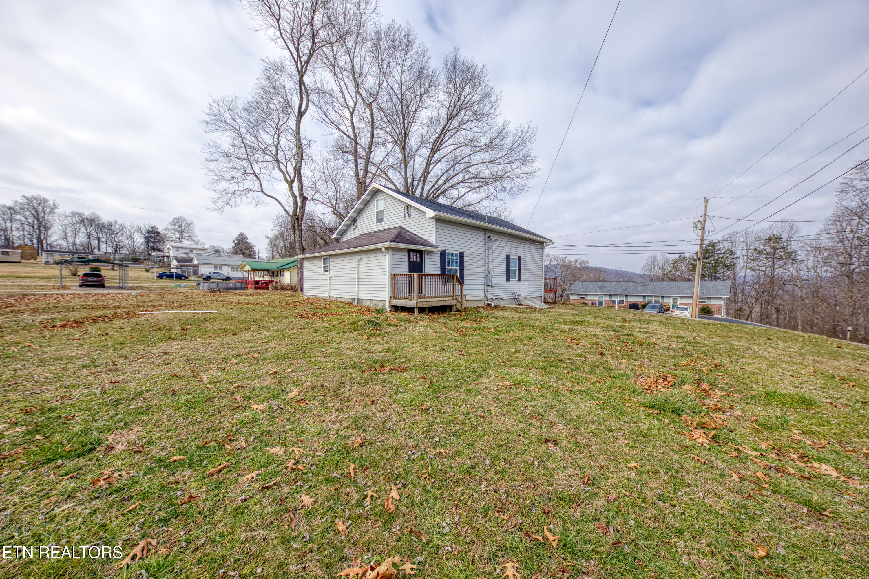 286 Harding Road Harriman, TN 37748 - Photo 18 of 19 0H3A9830_18