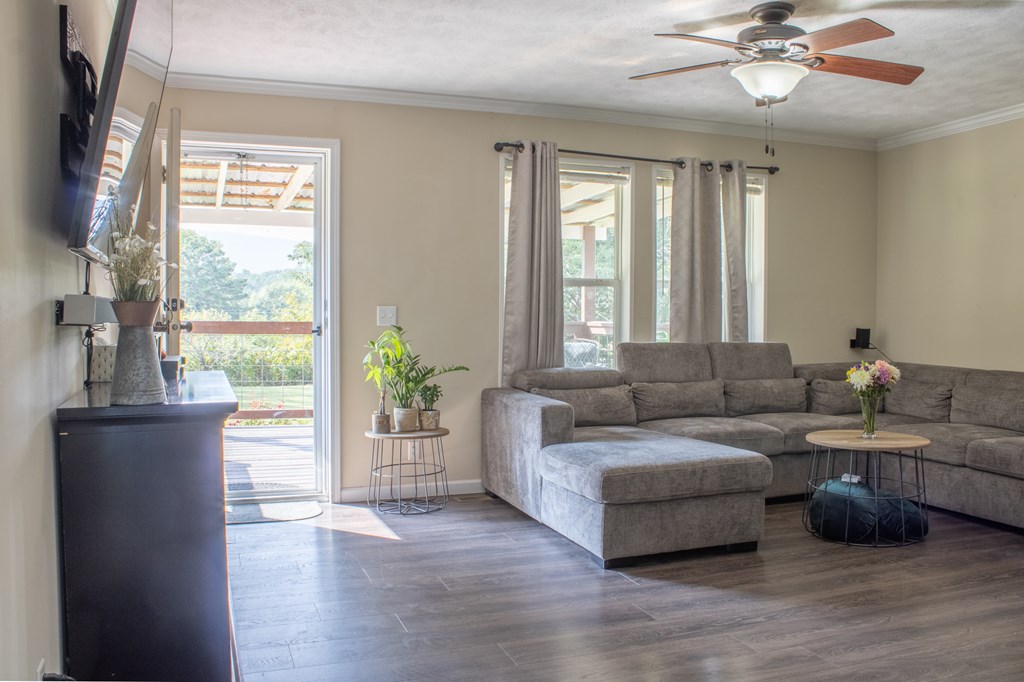 725 Friendship Road Chickamauga, GA 30707 - Photo 4 of 43 Gallery Image 4
