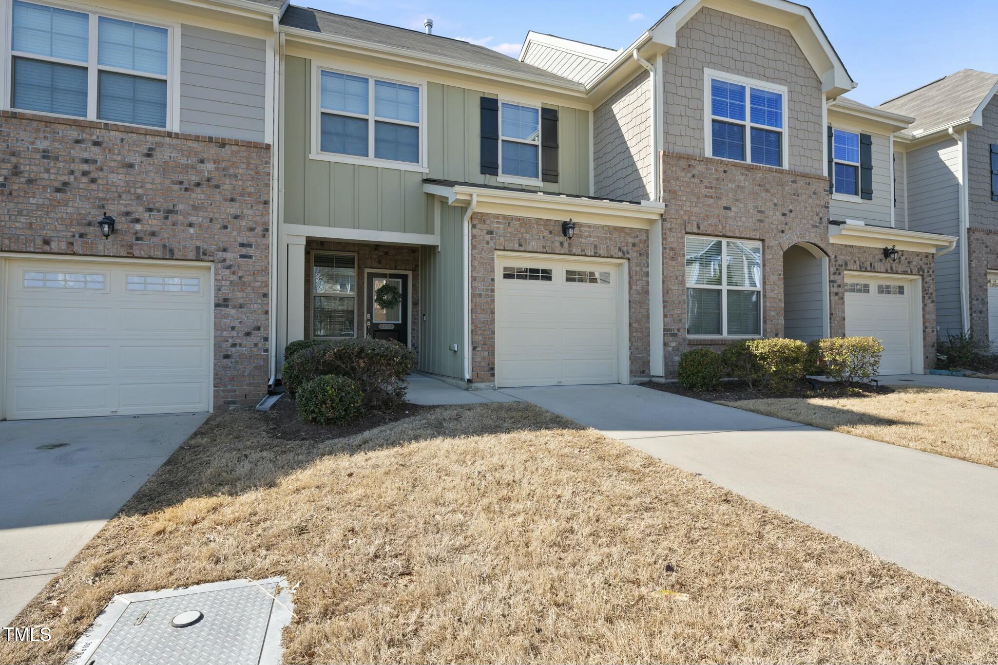 10105 Raven Tree Drive Raleigh, NC 27617 - Photo 2 of 26 tempImage2cAuzY