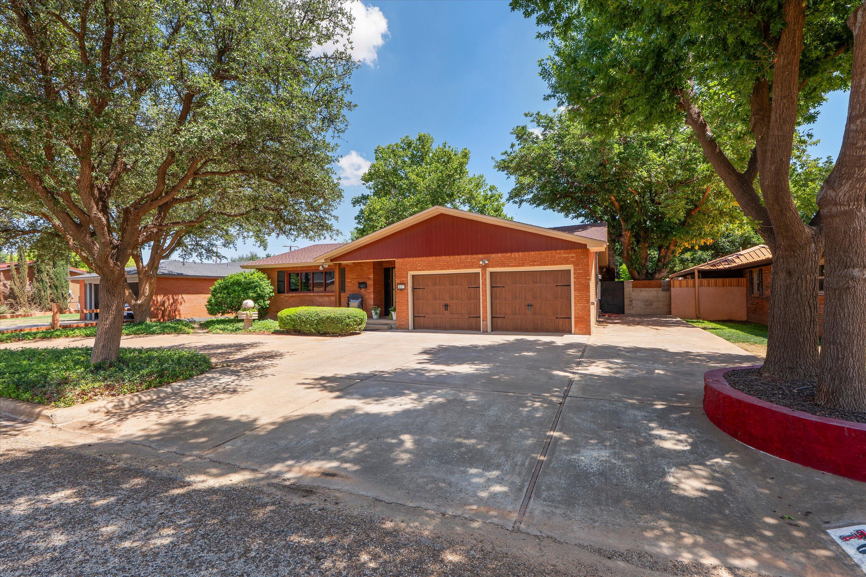 607 North 18th Street Lamesa, TX 79331 - Photo 3 of 36 03-607 N 18th St