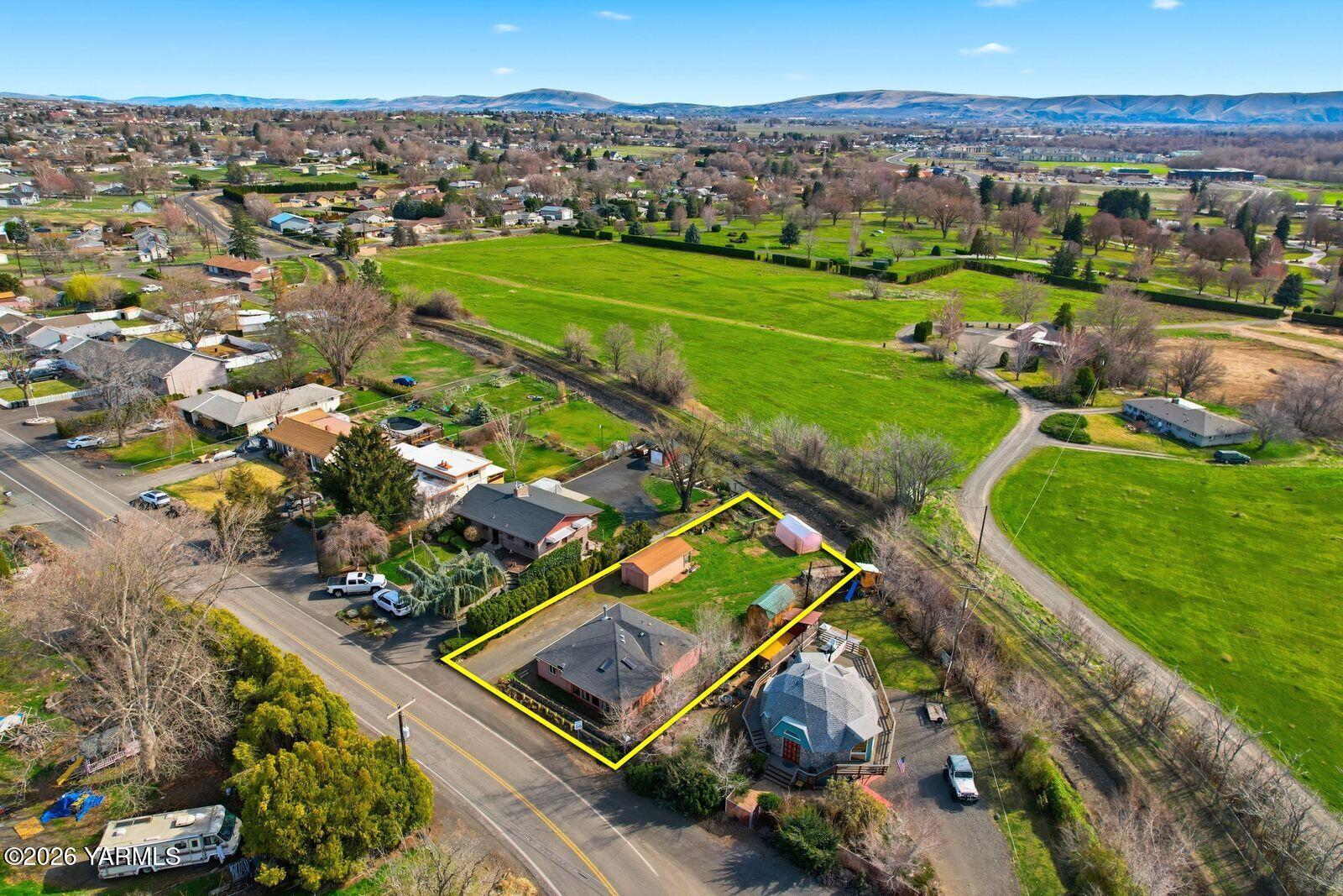 3012 Butterfield Road Yakima, WA 98901 - Photo 19 of 31 Aerial View 1