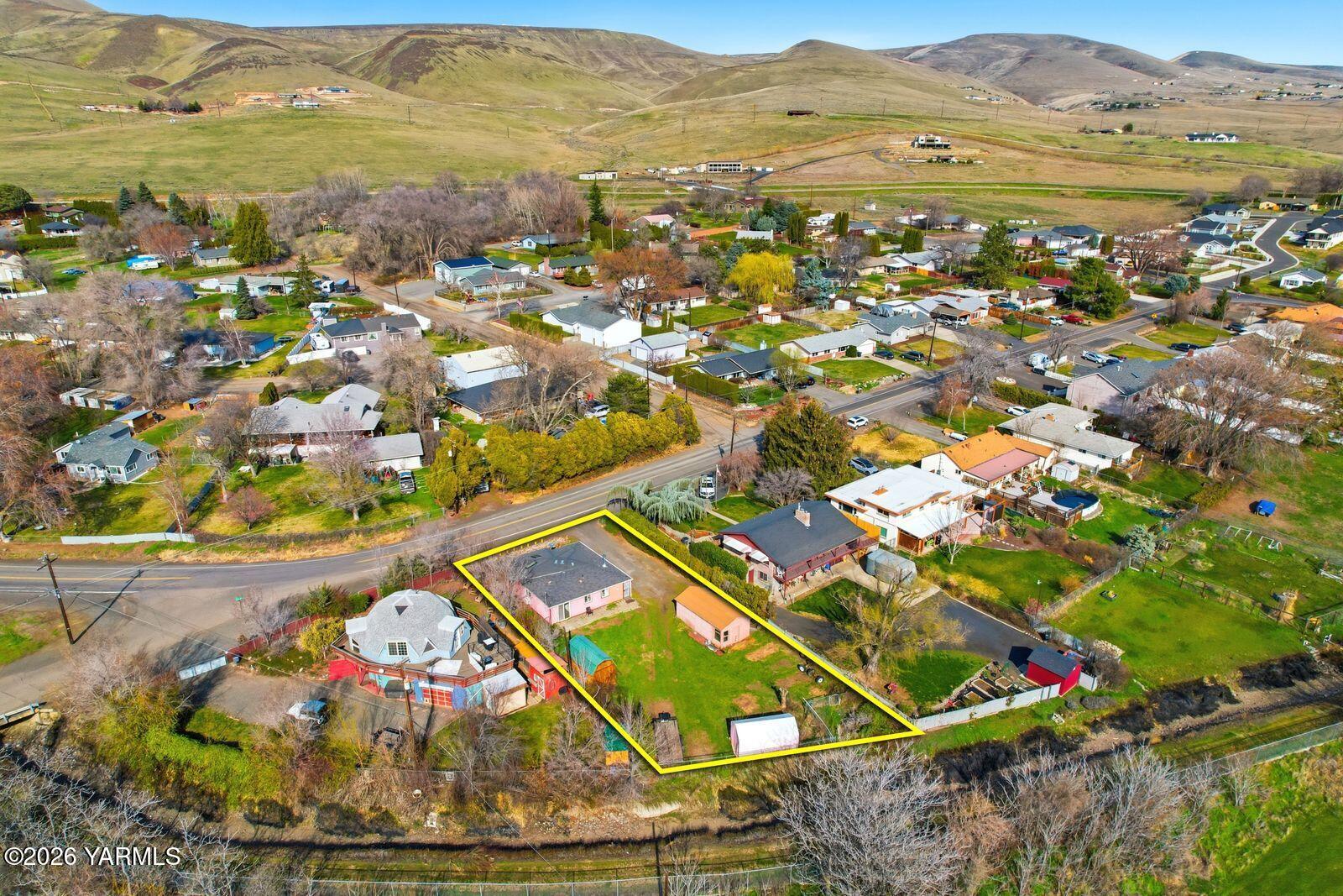 3012 Butterfield Road Yakima, WA 98901 - Photo 21 of 31 Aerial view 2
