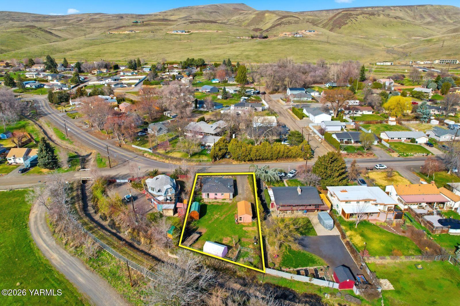 3012 Butterfield Road Yakima, WA 98901 - Photo 23 of 31 Aerial view 3