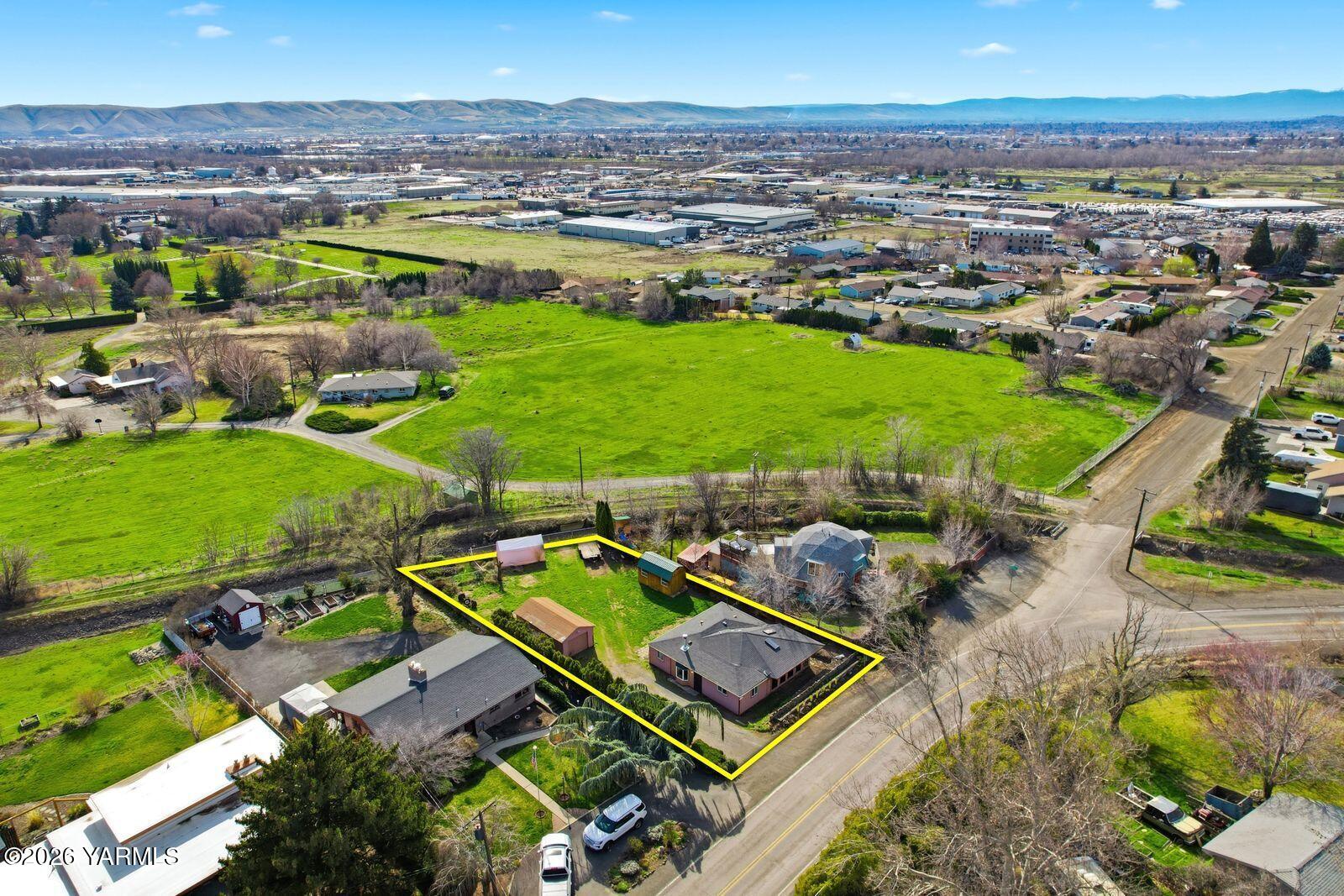 3012 Butterfield Road Yakima, WA 98901 - Photo 27 of 31 Aerial view 5