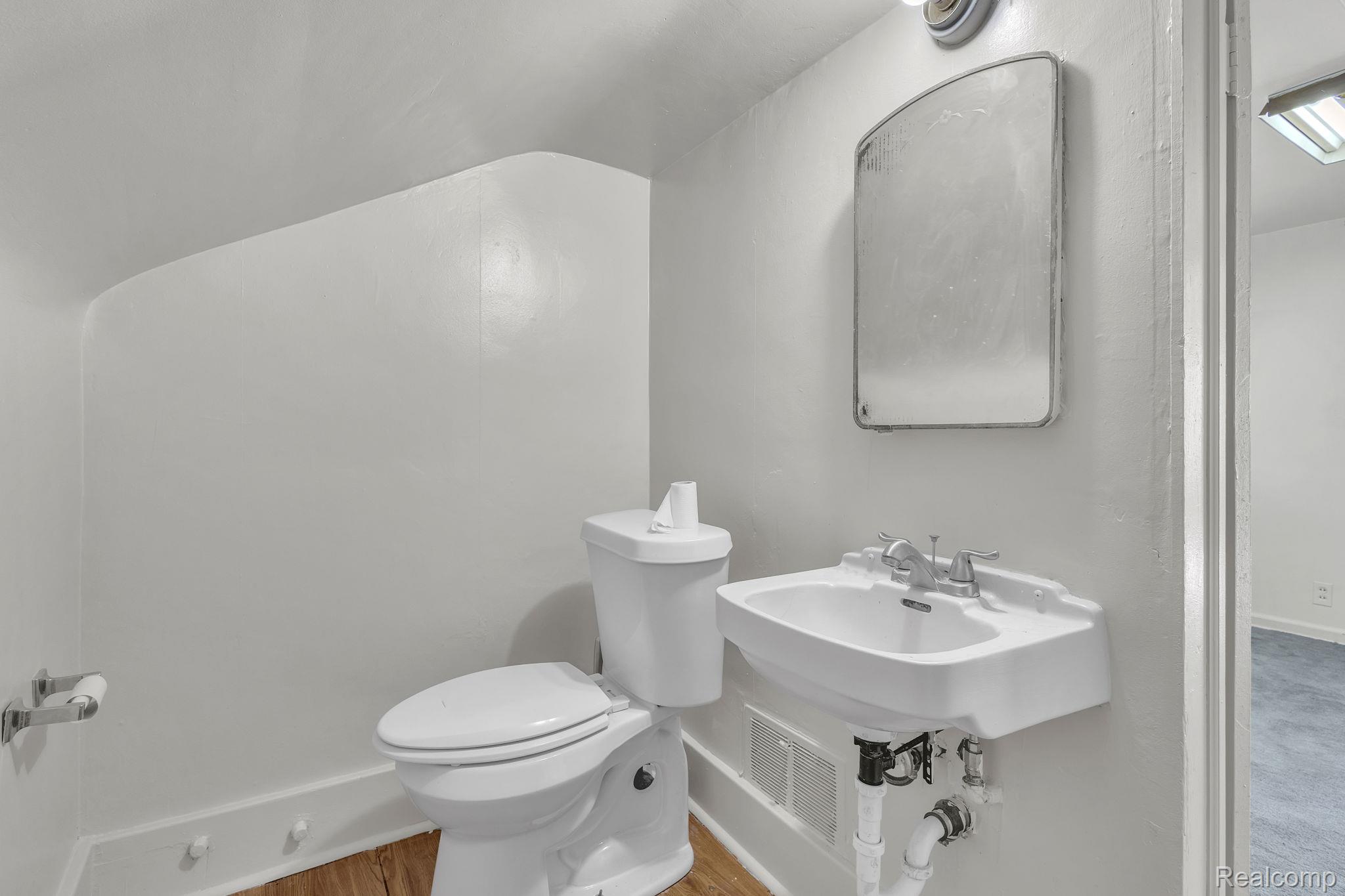 4877 Maynard Street Detroit, MI 48215 - Photo 22 of 41 30-web-or-mls-FZ3A6836.jpg