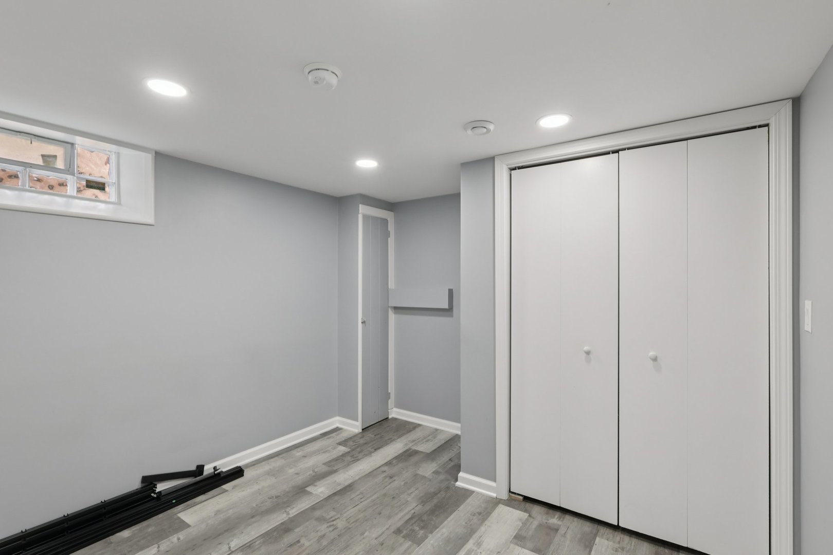 1034 31st Avenue Bellwood, IL 60104 - Photo 16 of 30 a view of room with window