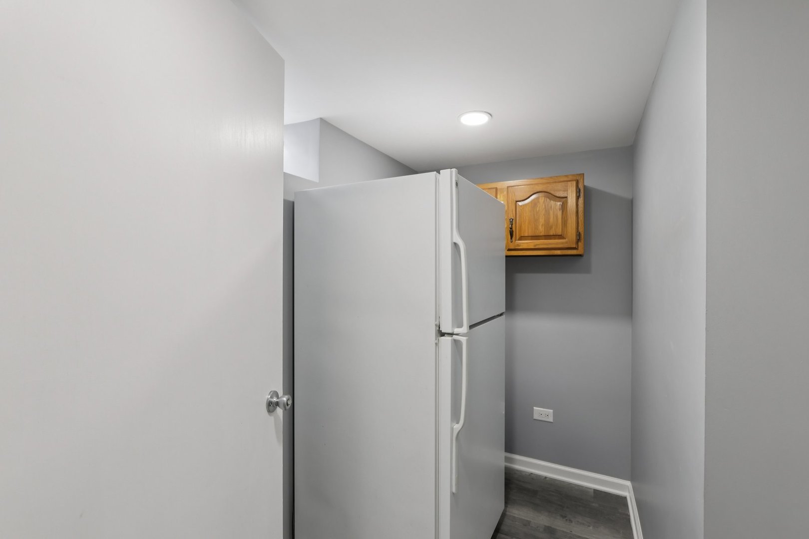 1034 31st Avenue Bellwood, IL 60104 - Photo 22 of 30 a view of walk in closet with window