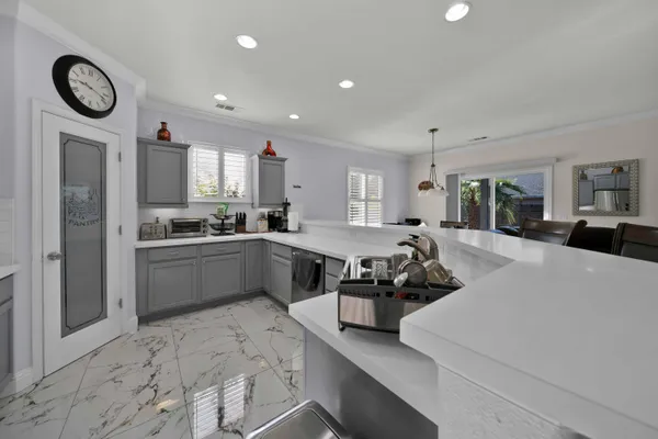 $585,000 | 1397 Empress Lane, Redding, CA 96002